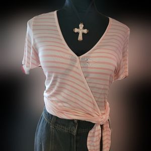 JOLT Peach and White Sriped Short sleeve Top with Side knot!💗